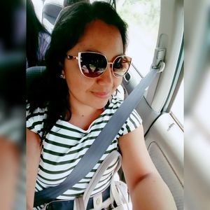 Meet your Posher, Alejandra